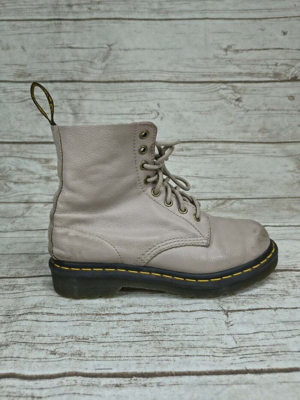 Dr. Martens Pascal Light Taupe Leather 8-Eye Boots Size 6